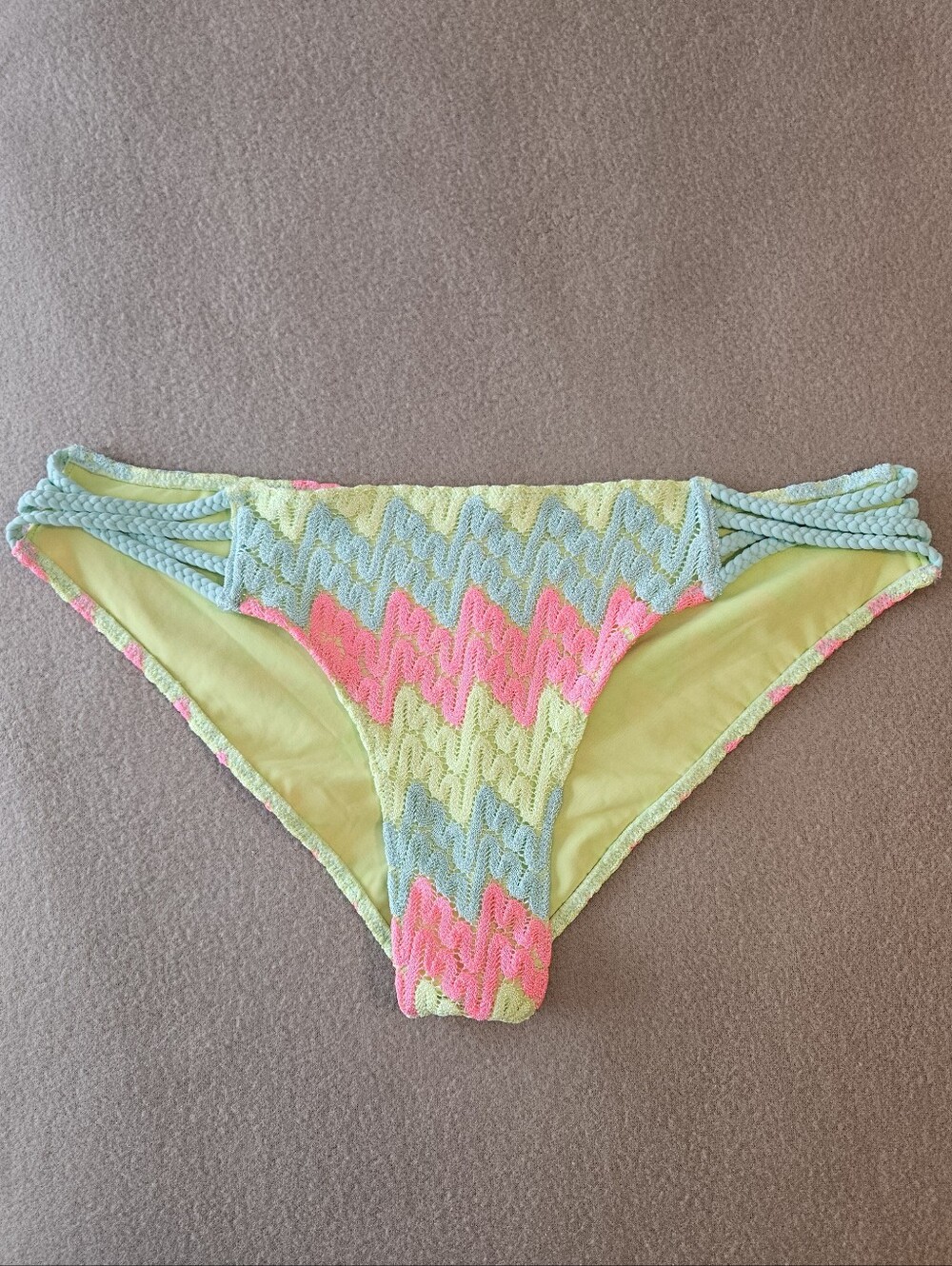 2014 Victoria's Secret Neon Crochet Chevron Bikini Bottom, Size Medium, EUC